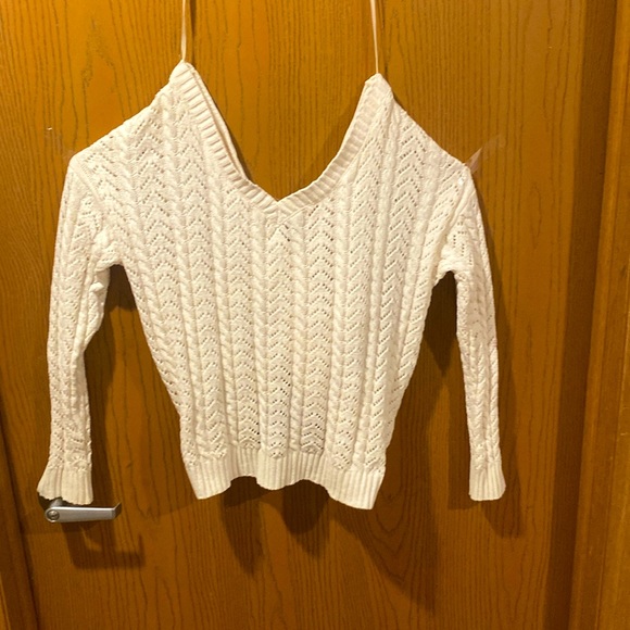 Jessica Simpson size L sweater - Picture 1 of 2